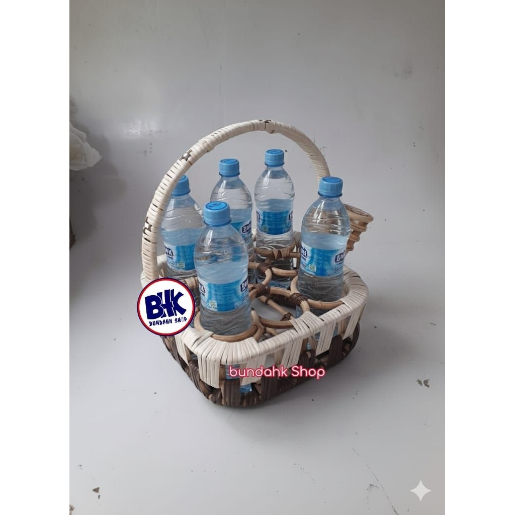 Tempat wadah air mineral  gelas dan botol rotan / tempat Aqua gelas