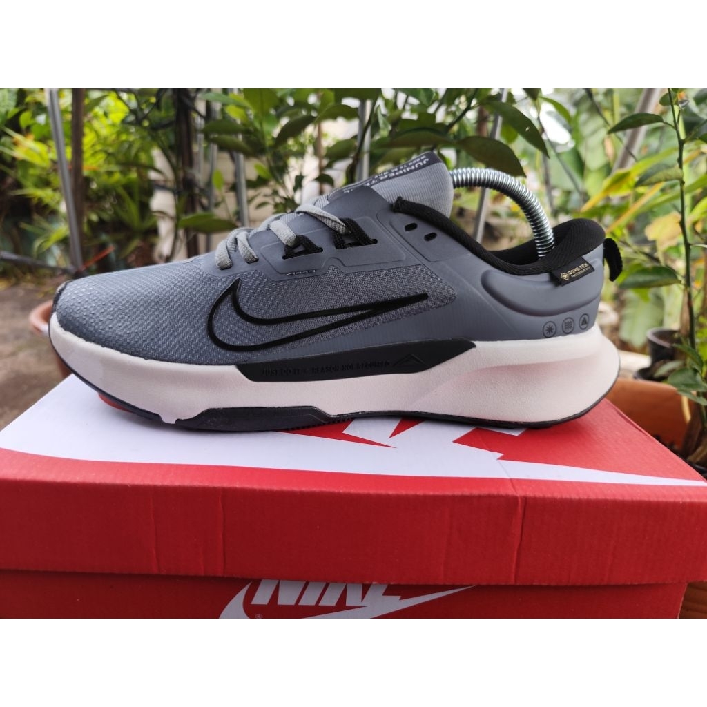 SEPATU NIKE GORE-TEX JUNIPER TRAIL