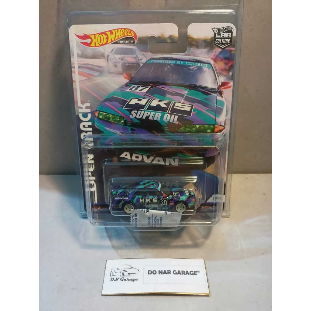 Hotwheels Premium Open Track – Nissan Skyline GT-R (HKS Livery)