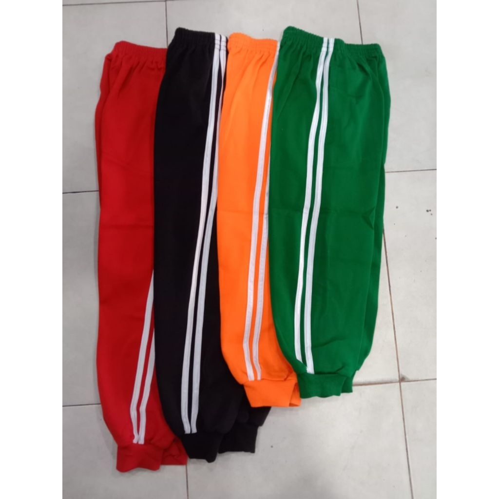 celana trening olahraga anak SD
