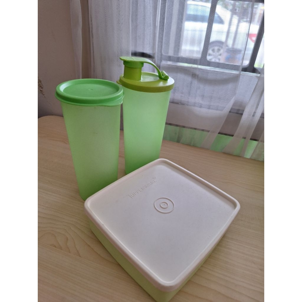 paket bekal second dari tupperware