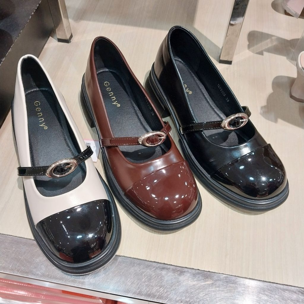 GENNY‼️sepatu wanita docmart ori by matahari