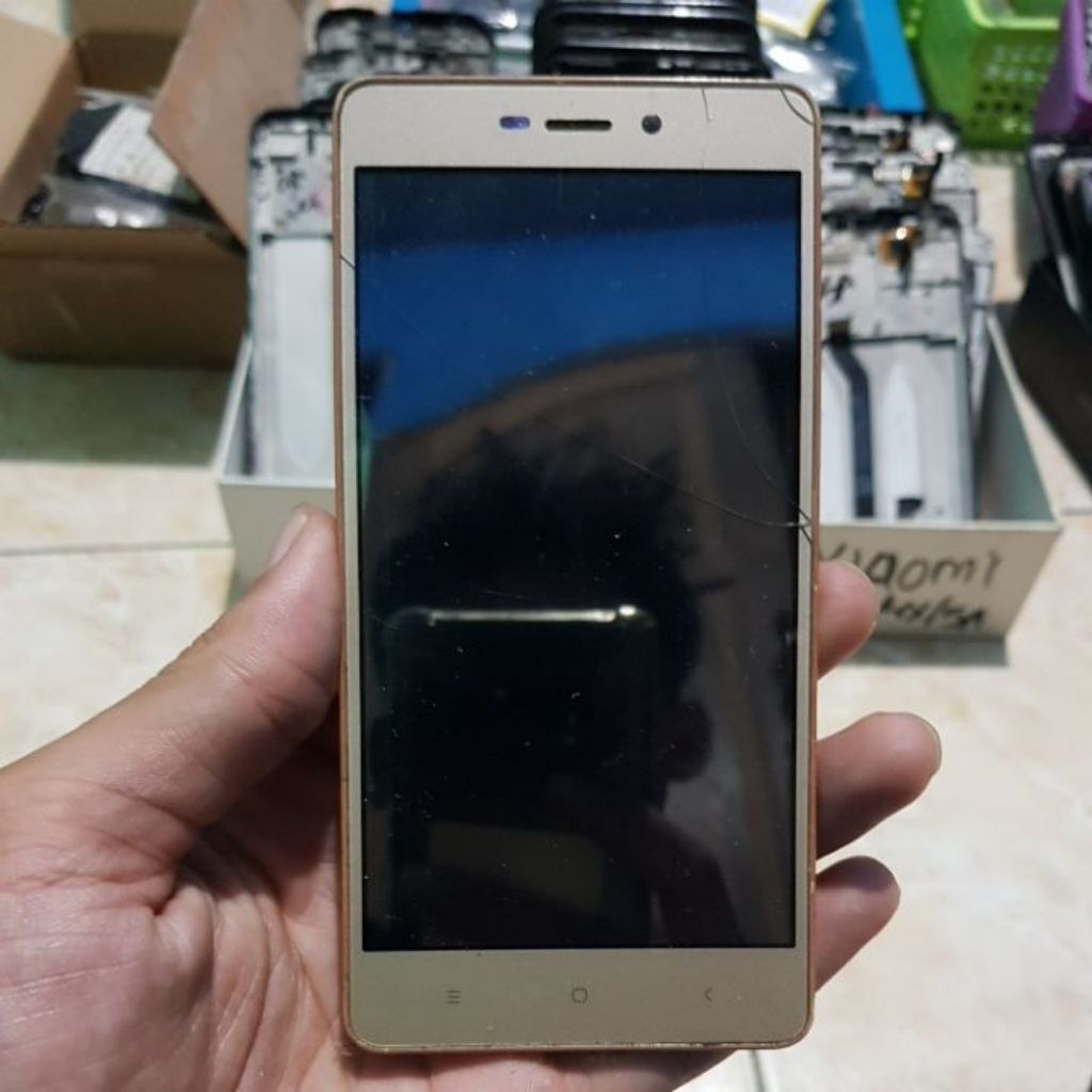 FRAME TATAKAN LCD TULANG TENGAH XIAOMI REDMI 3S DI KIRIM BERIKUT BEKAS LCD NYA ORIGINAL COPOTAN!!