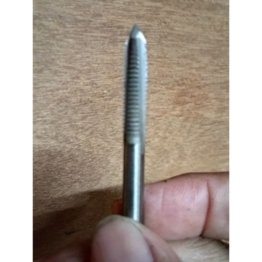Tap drat ulir m8 x1.25 untuk baut 12/kunci 12