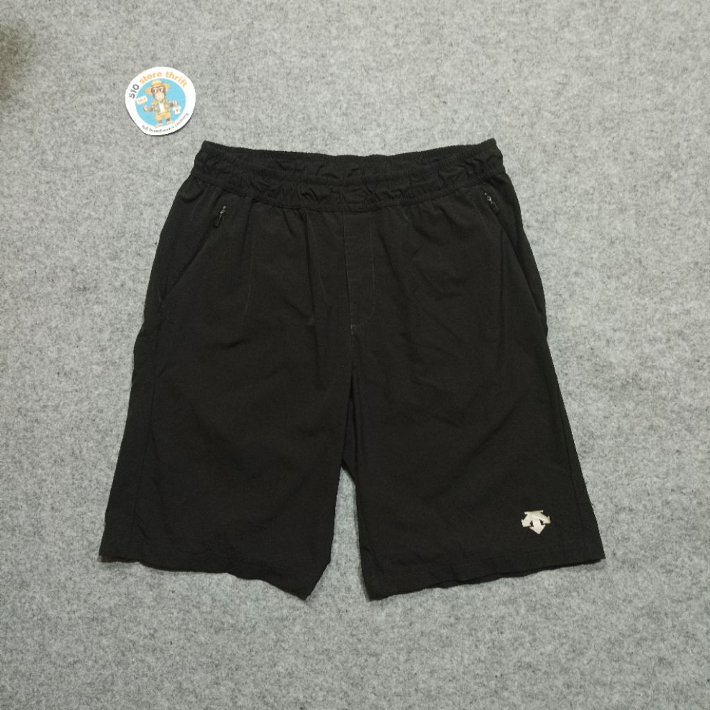 Celana pendek DESCENTE