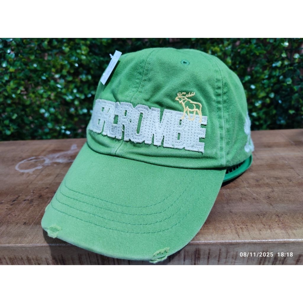 topi warna hijau abercrombie