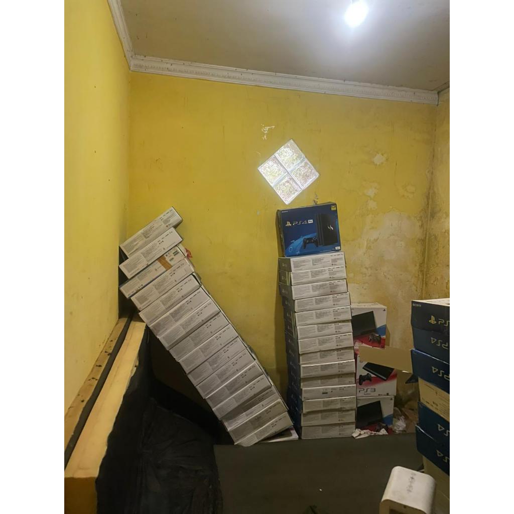 DUS PS4 FAT,SLIM,PRO,PS3 SECOND GOOD CONDITION SIAP KIRIM BORONGAN