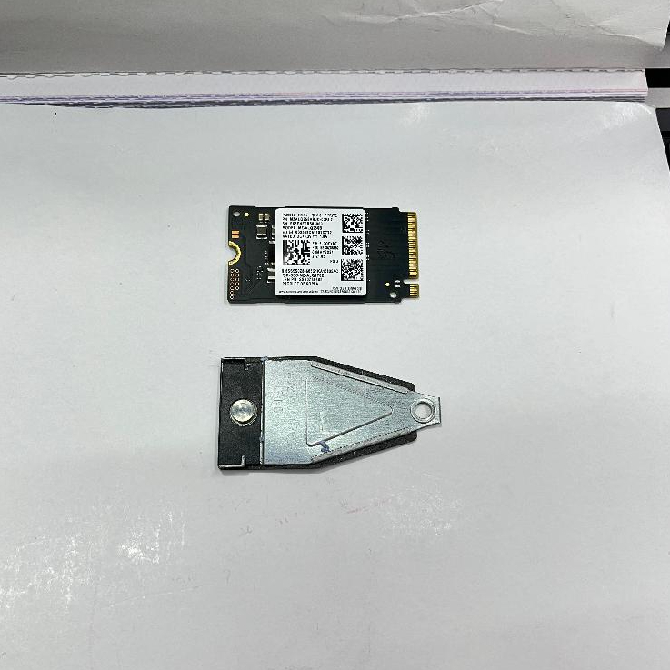 NVME 256GB Samsung Second + Bracket
