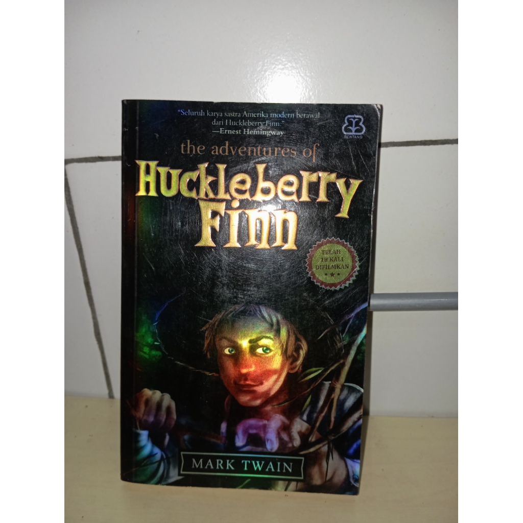 Buku Novel  Petualangan Huckleberry Finn