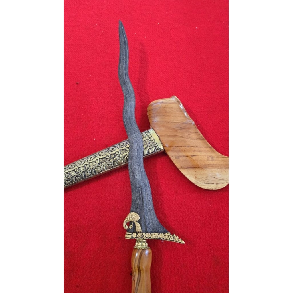 keris kinatah merak
