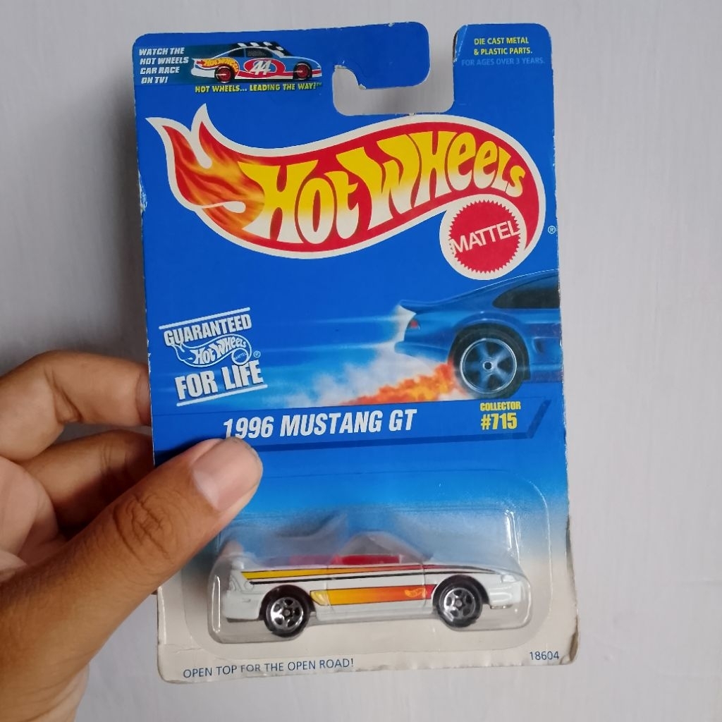 Hot wheels blue card 1996 mustang gt
