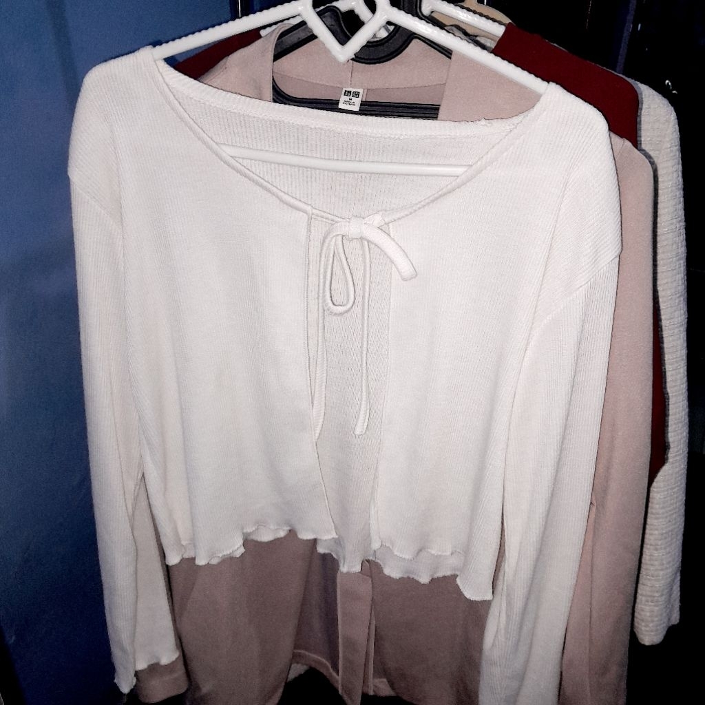 PrelovedCardiganPutih