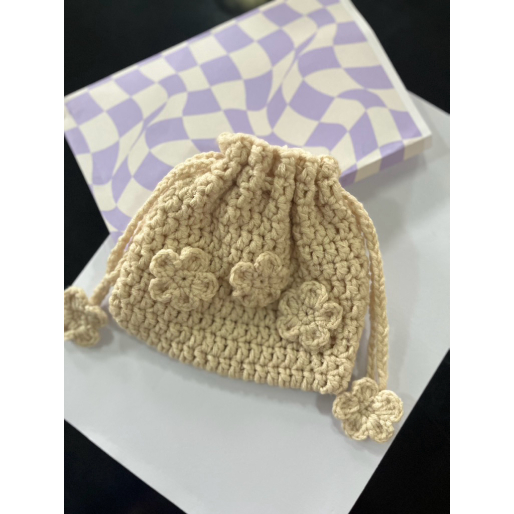 Pouch Rajut Basic Bunga