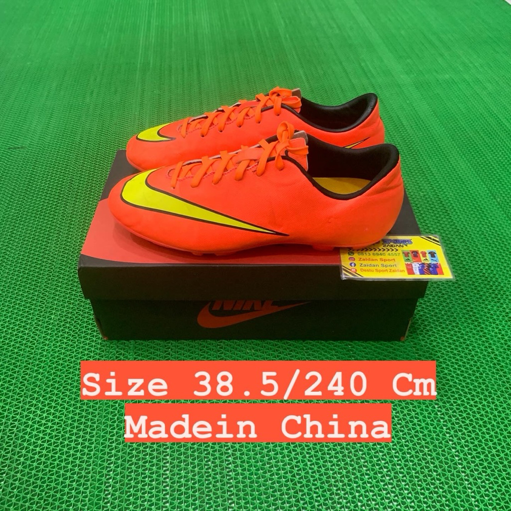 Sepatu Bola Size 38.5