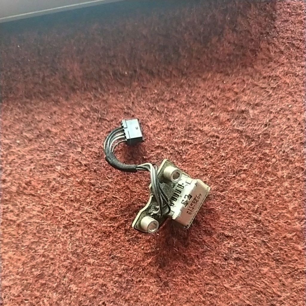 dc Jack dc in Charging power macbook pro 2010 a1286