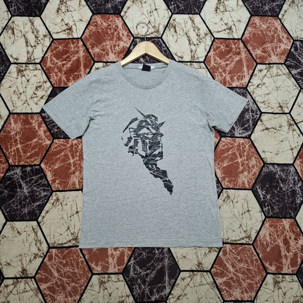 T-Shirt Gundam by Uniqlo