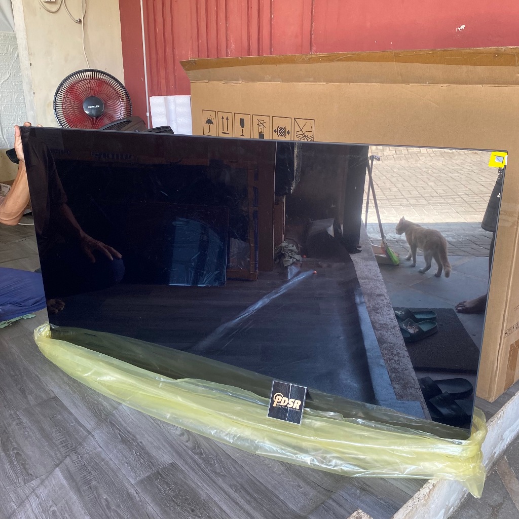 Panel Layar LED UHD Toshiba 65inch 4K Google TV Dolby Vision Minus dan Fungsi Tidak diketahui
