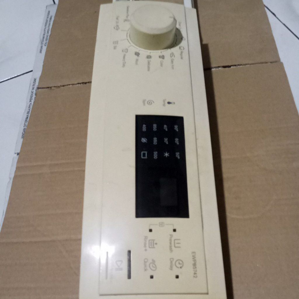 Modul Display Mesin Cuci Electrolux ewp85742