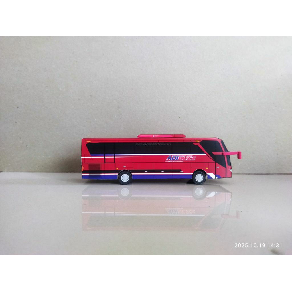 Miniatur Bus AdiBuzz Jetbus 3