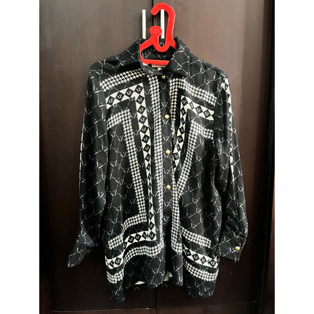 preloved monogram lady top vivi zubedi