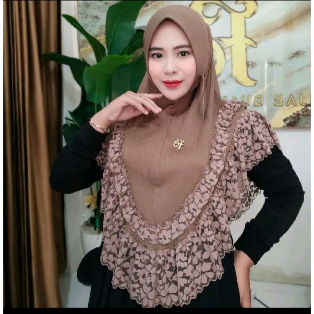 jilbab instan Alena ped plisket renda mewah