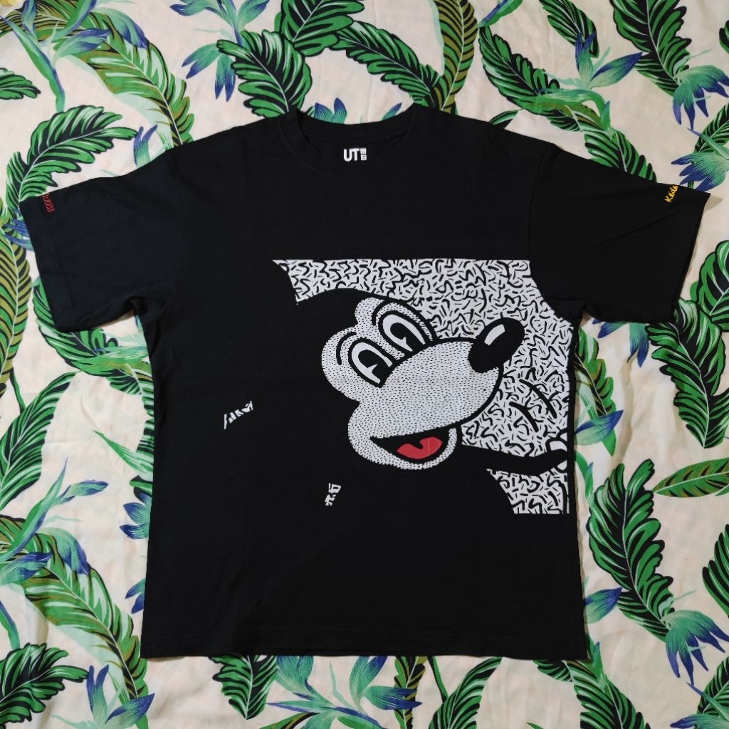 Kaos UT uniqlo collab Keith haring x Mickey mouse ori