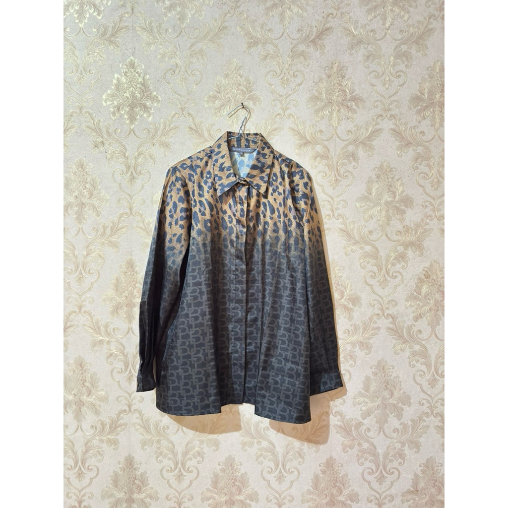 benang jarum monogram savana shirt