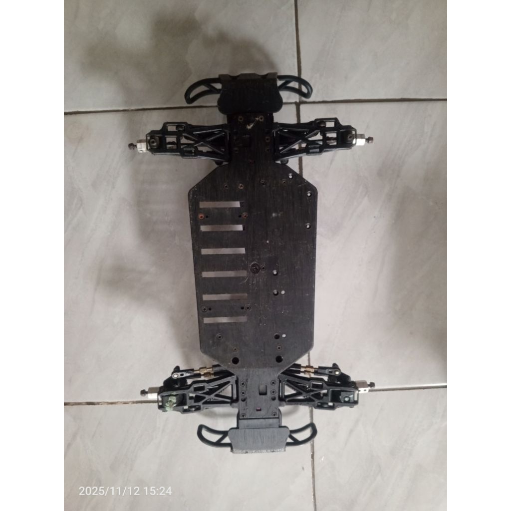 rc kit 1/10 sesuai gbr