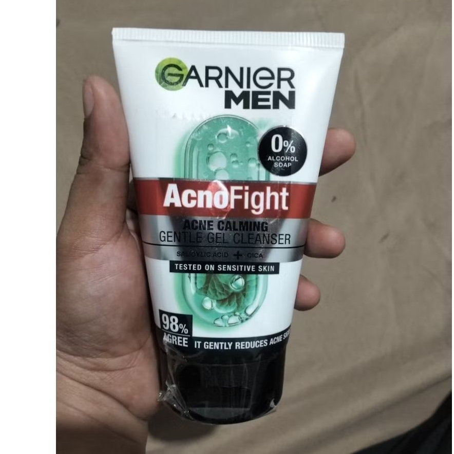 Garnier Men Acno Fight