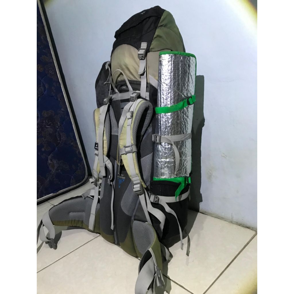 carier deuter act lite 60l