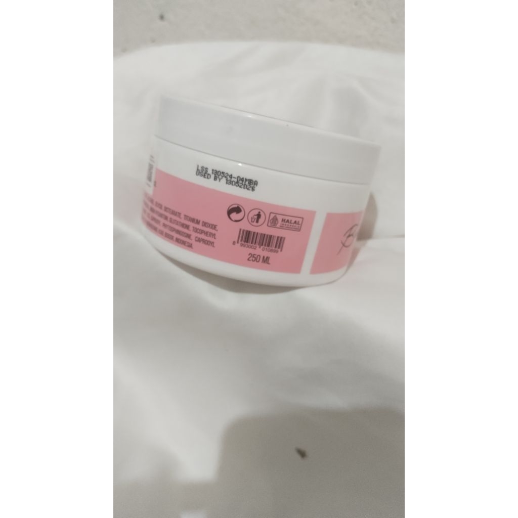body scrub scarlet