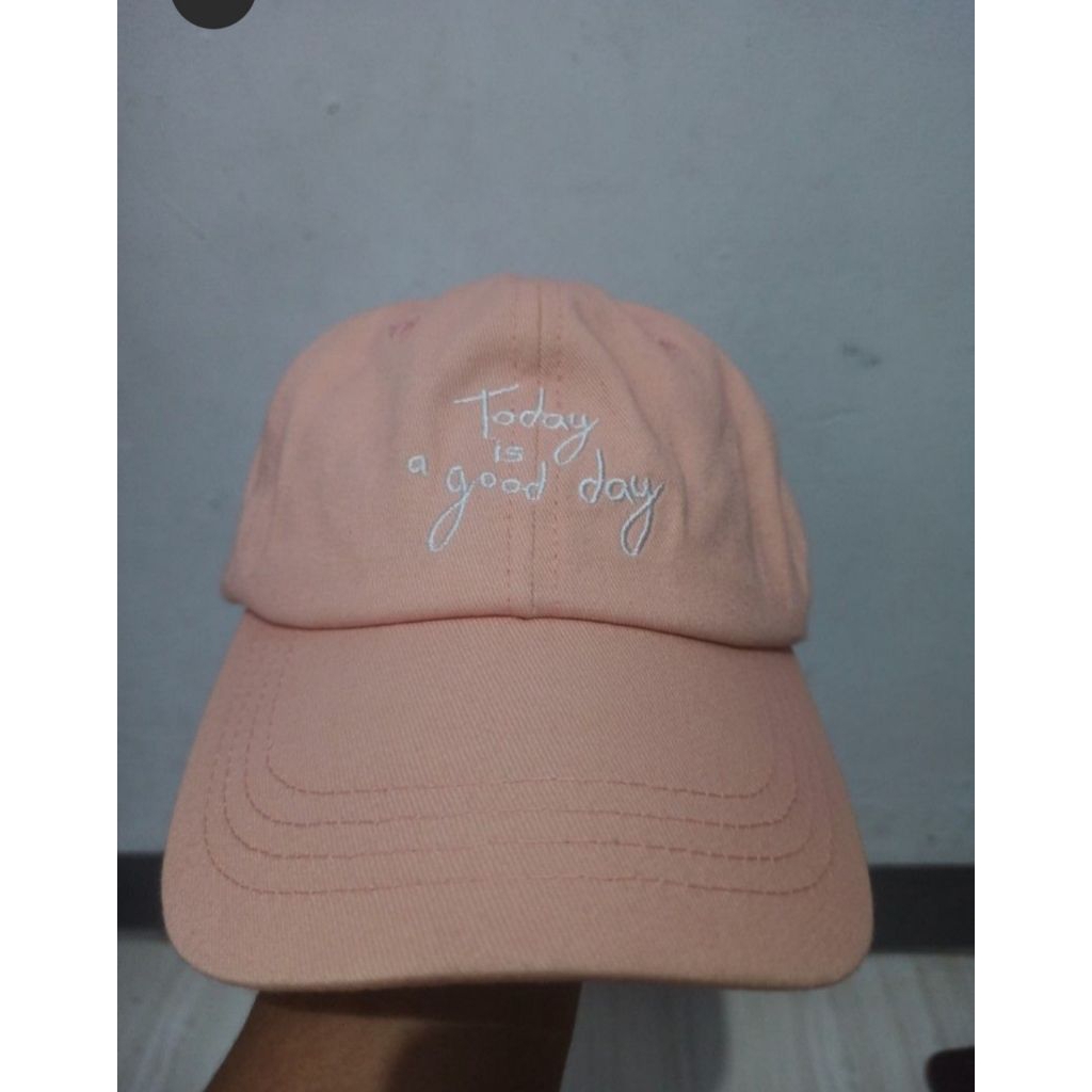 Topi Pink Ataru