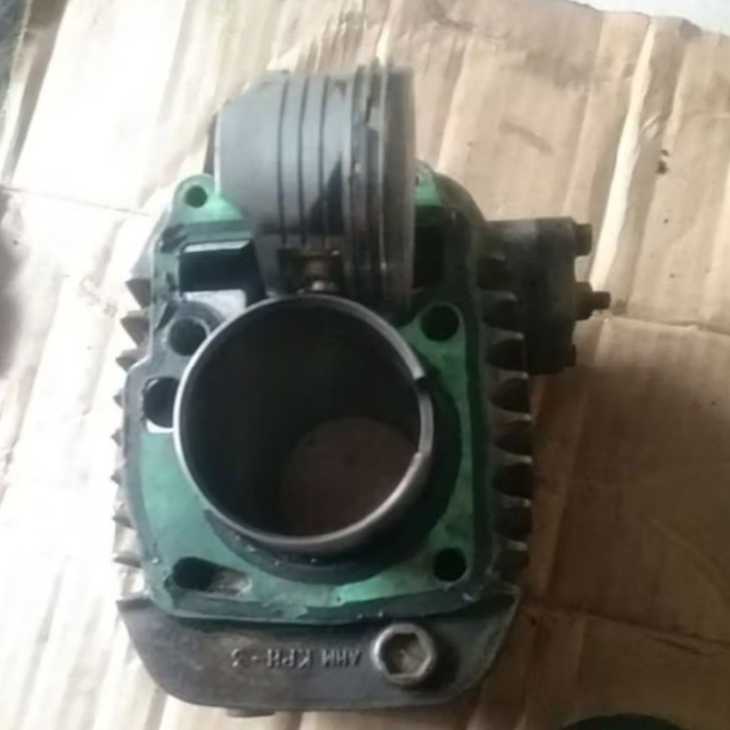 boring karisma dan boring supra x 125 kode KPH bekas asli copotan BAHAN bukan siap pakai