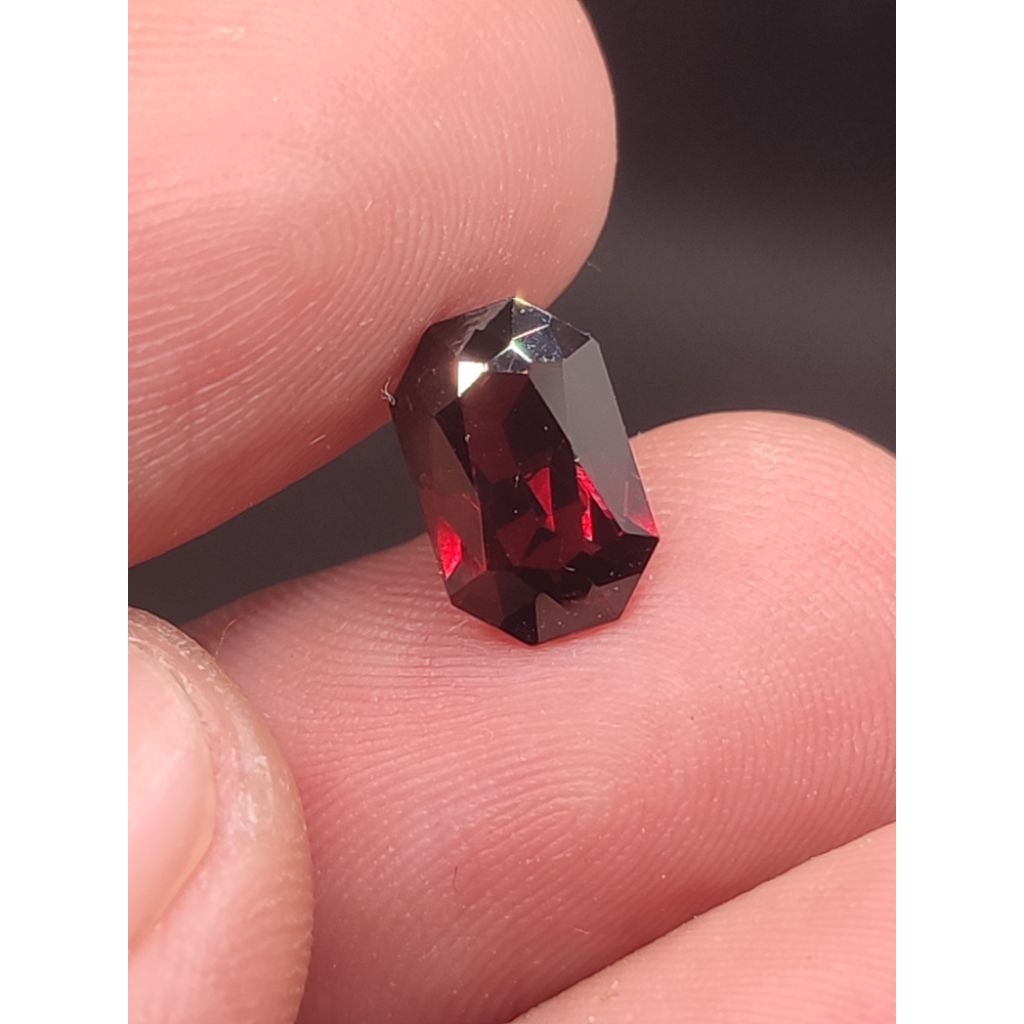 NATURAL RED SPINEL NTE 2.49 CT