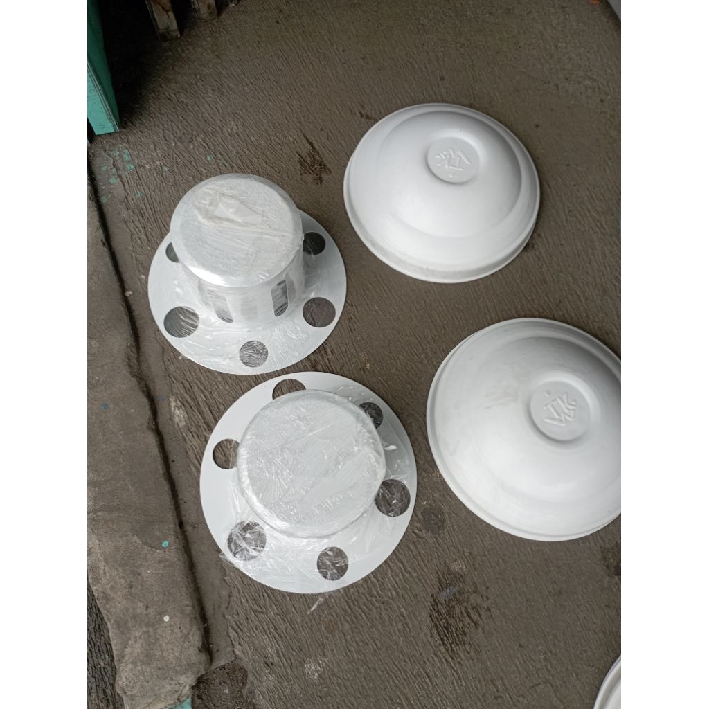 tutup as roda  belakang r 16 canter, giga, elf