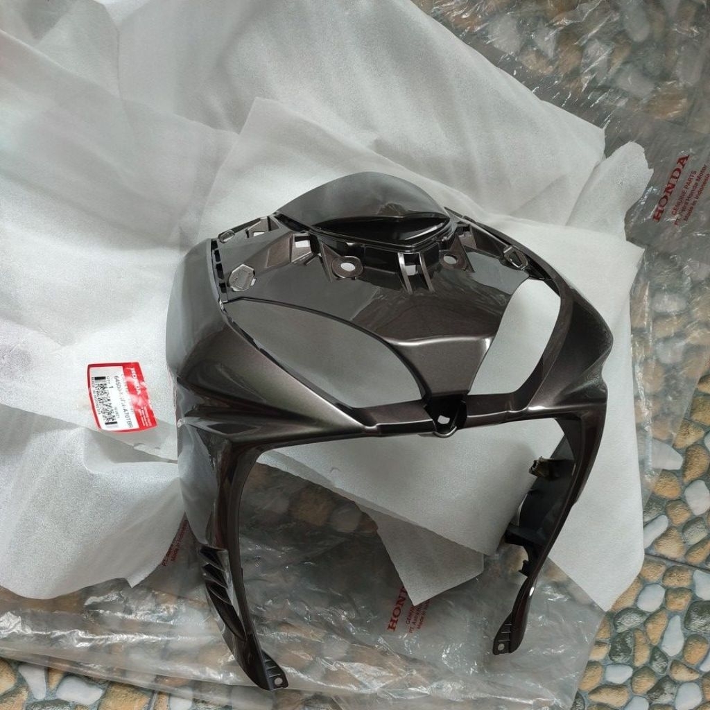 COVER FRONT TOP TAMENG DASI DEPAN KAP BODY REVO AT MATIC REVO DX 64500-KWW-A70TBR COKLAT BROWN ORIGI