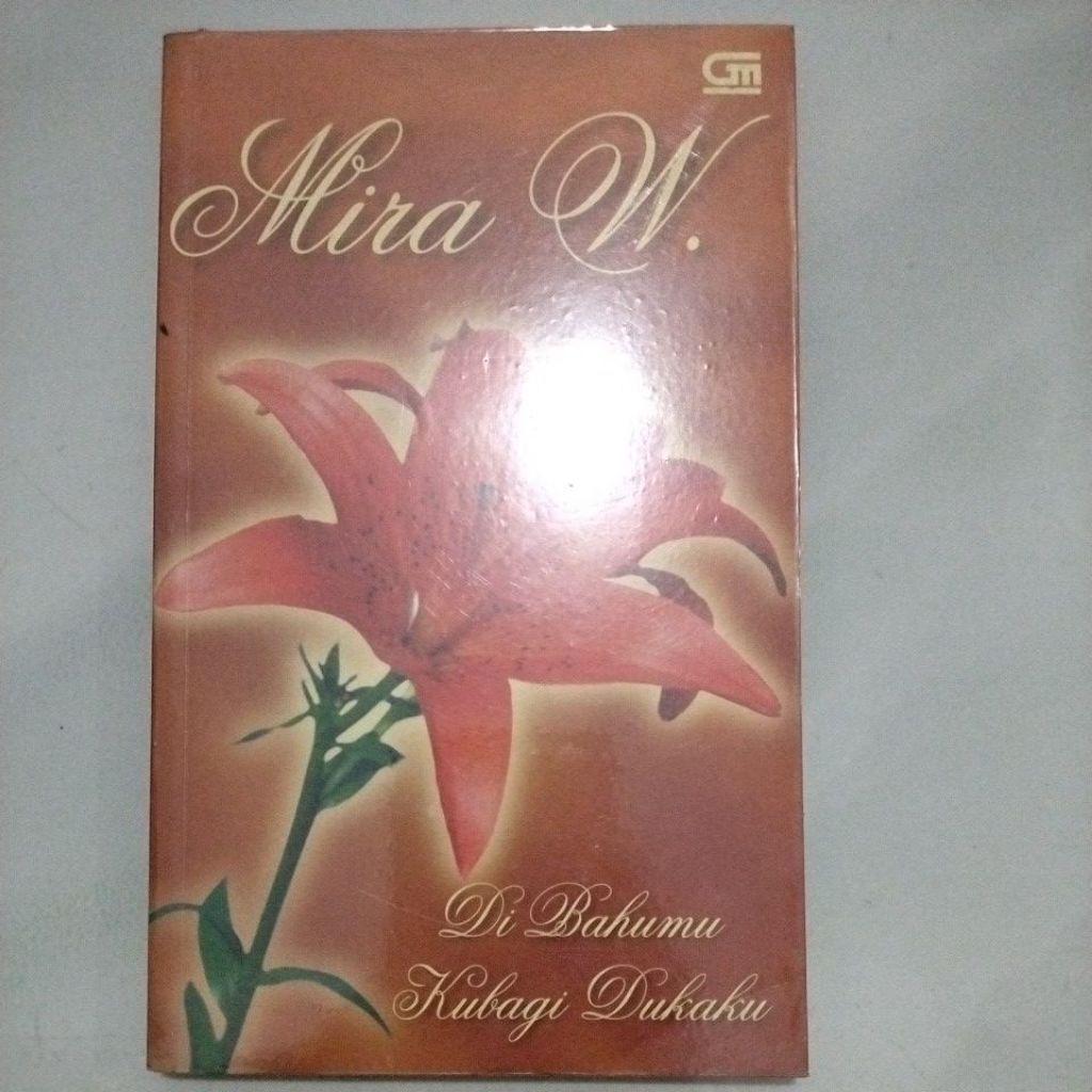 prelove book Mira W