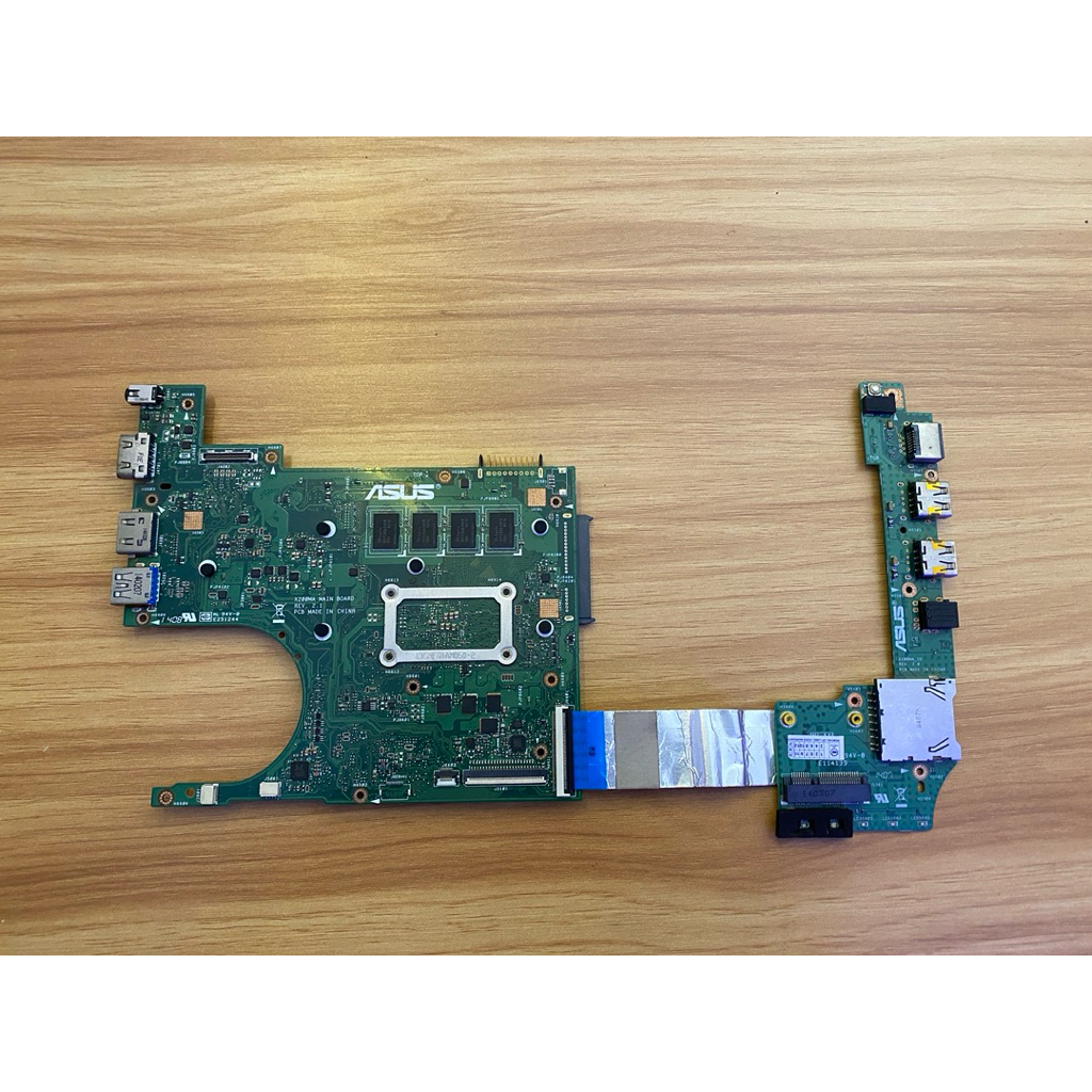 Mobo Motherboard Asus X200M Intel Celeron Kondisi 100% Normal Ram 4Gb