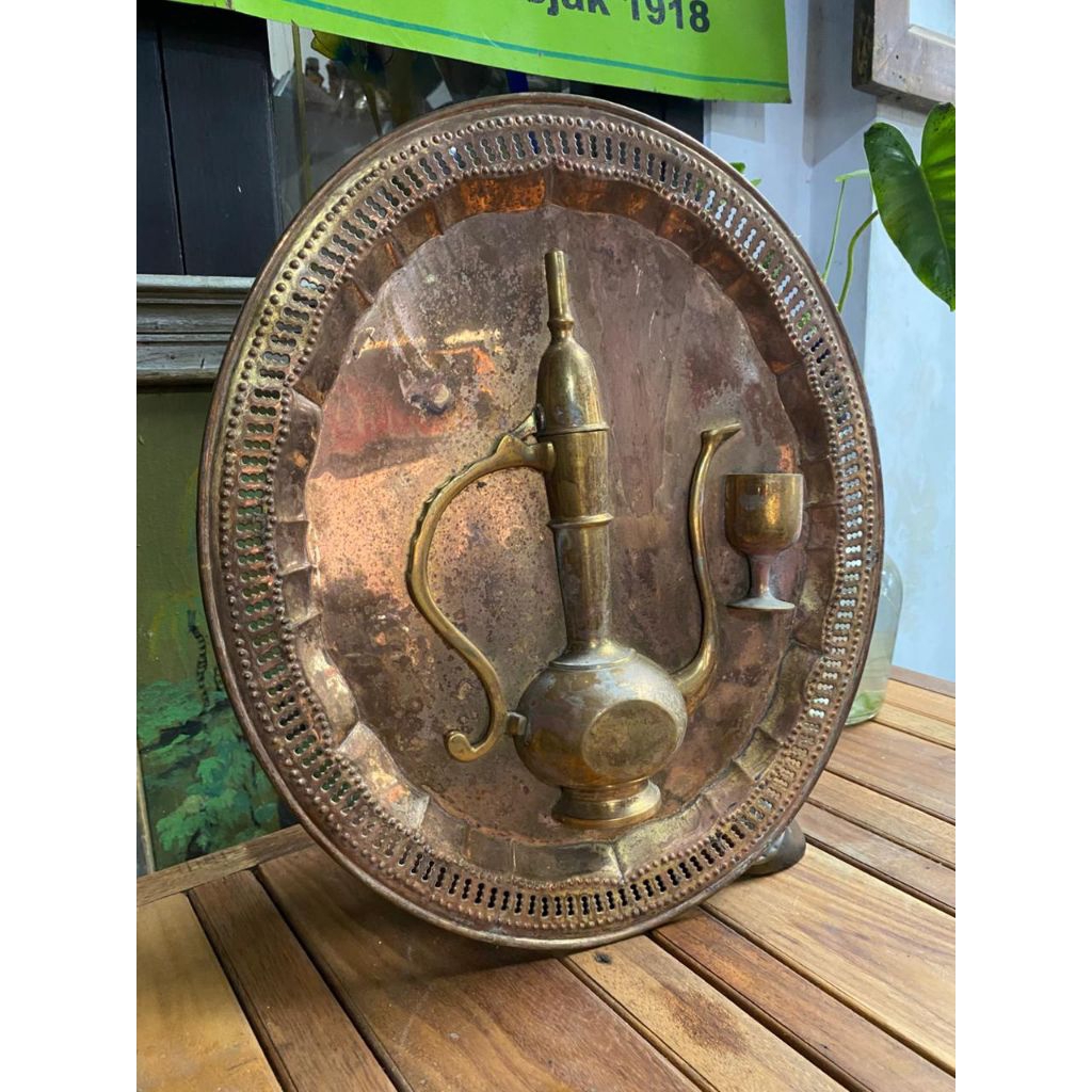 PAJANGAN DINDING KUNO/HIASAN DINDING KUNO/PAJANGAN KUNINGAN/HIASAN DINDING TEMBAGA