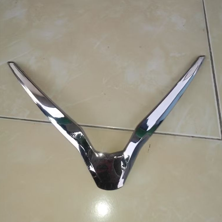 Garnish headlight chrome PCX 150 K97 Original