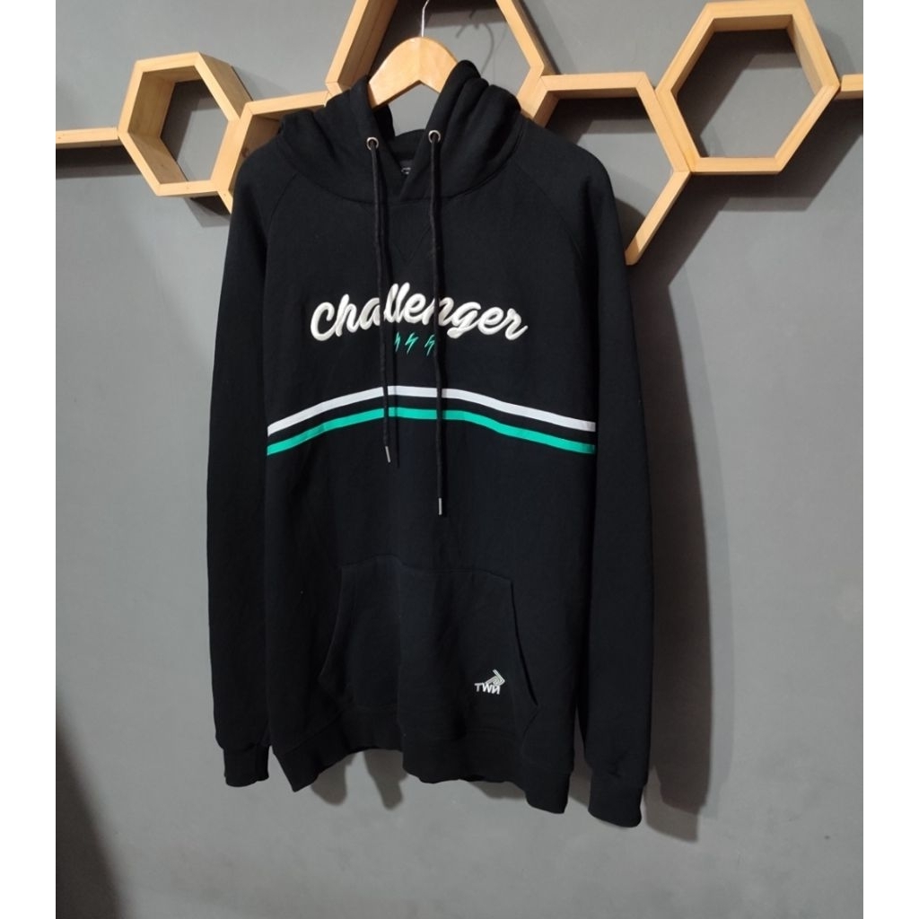 HOODIE THE WORTH NOW JUMBO