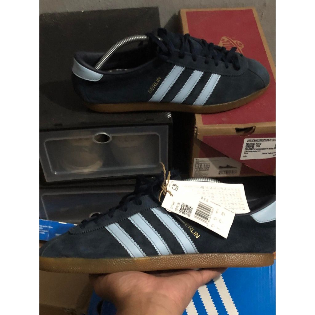 adidas berlin city series sz 42