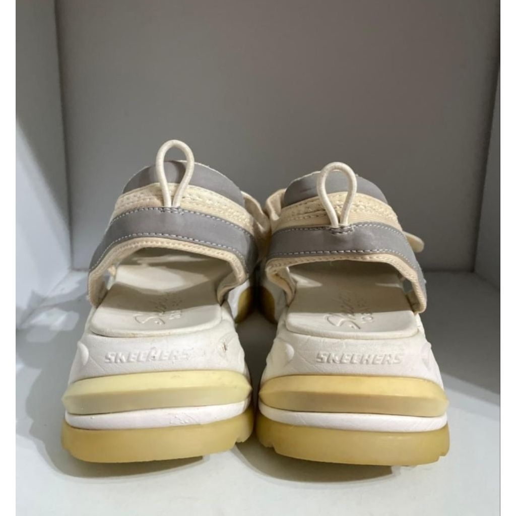 sandal skechers sz39 insole 25cm kondisi second masih oke banget