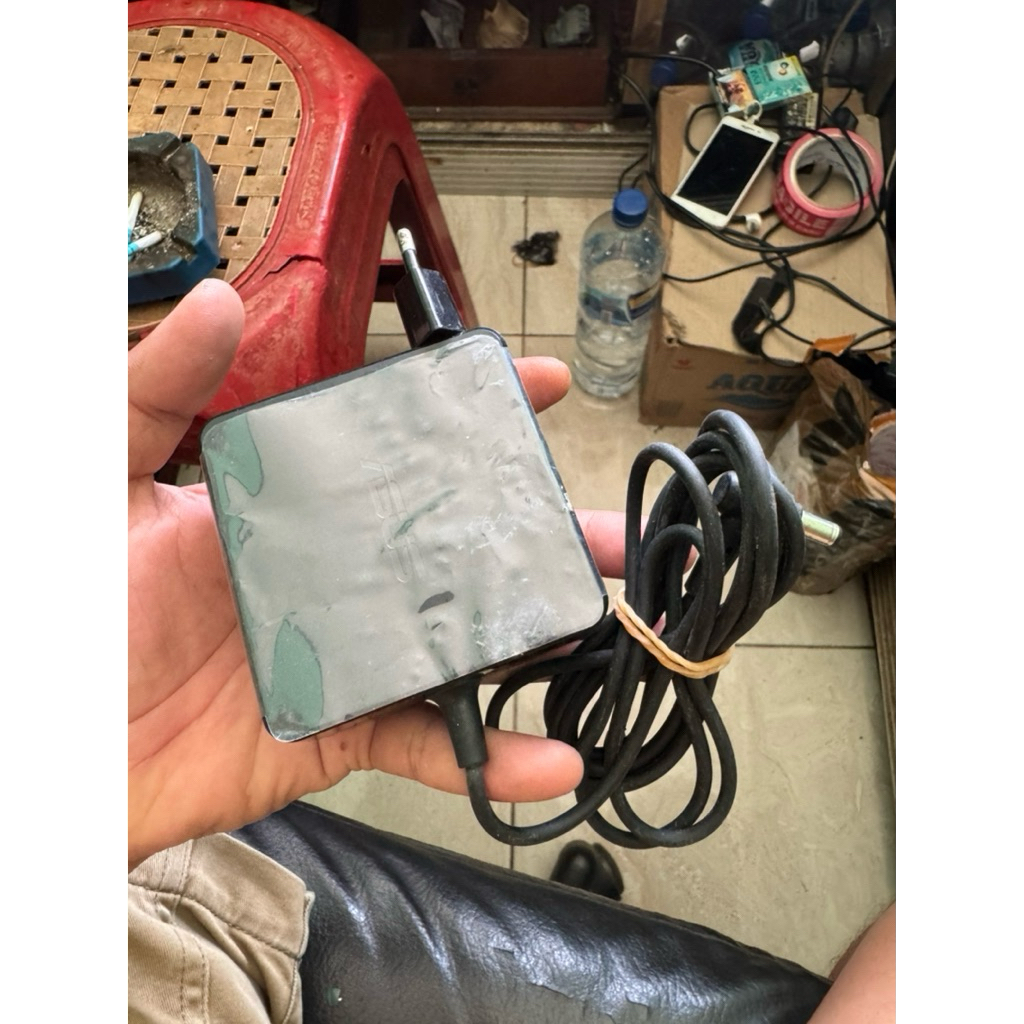 ADAPTOR CAS CHARGER LAPTOP NOTEBOOK ASUS ADP-65DWA 19V 3.24A 65W OEM