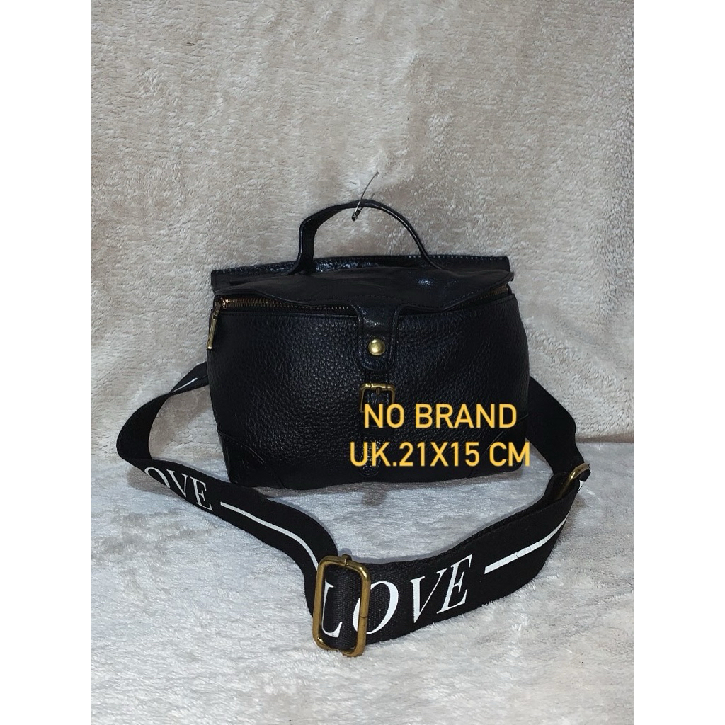 No Brand Preloved Tas Sling kulit bisa WB