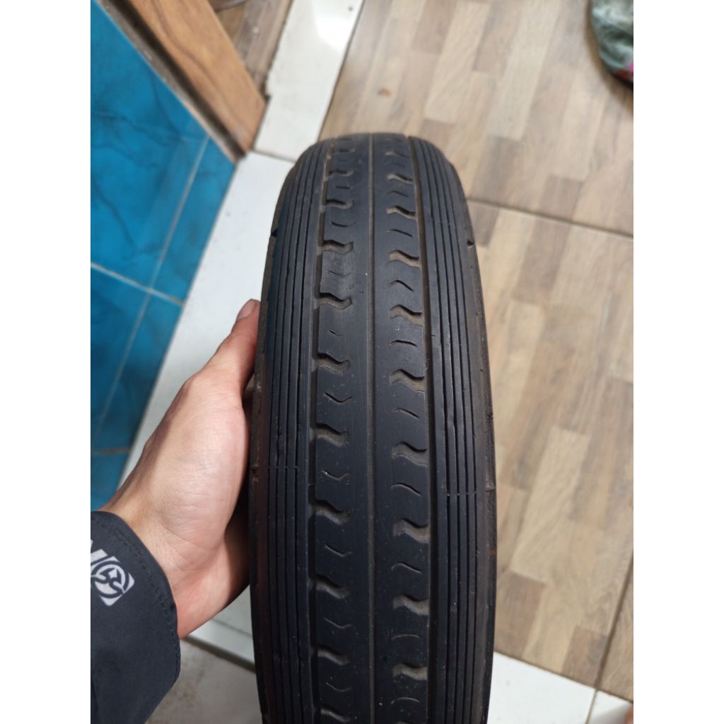 ban vespa irc japan 3.50 r10 &continental germany 4.00 r10