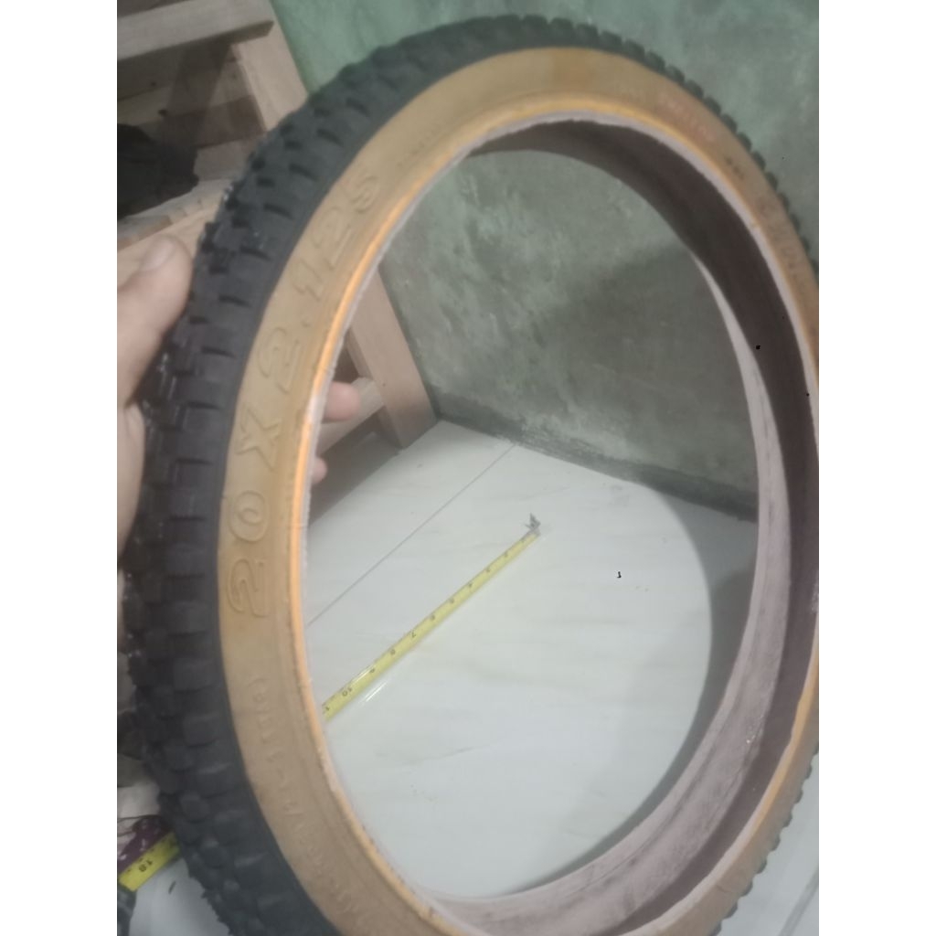 ban sepeda luar ukuran 20