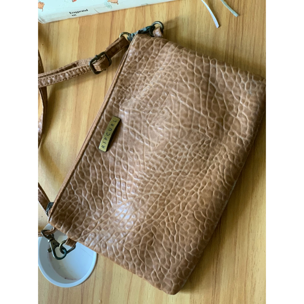 [PRELOVED] Sling bag mini RIPCURL | Tas kartu/dompet