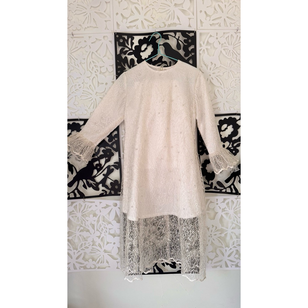 atasan brokat pearl mewah