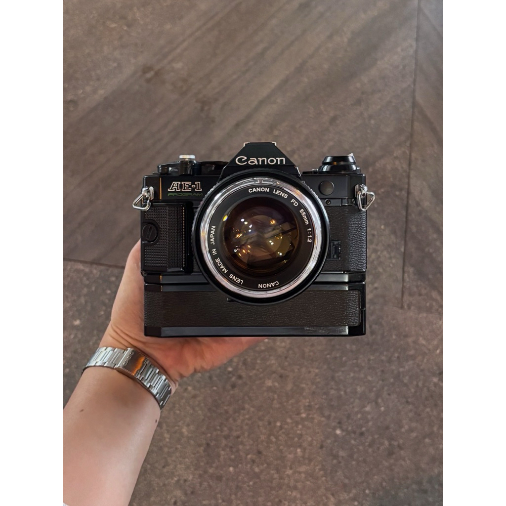 Canon AE-1 Program Black (rare) & lensa Canon FD 55mm F1.2 Lengkap dengan Power Winder (rare) SUPER 